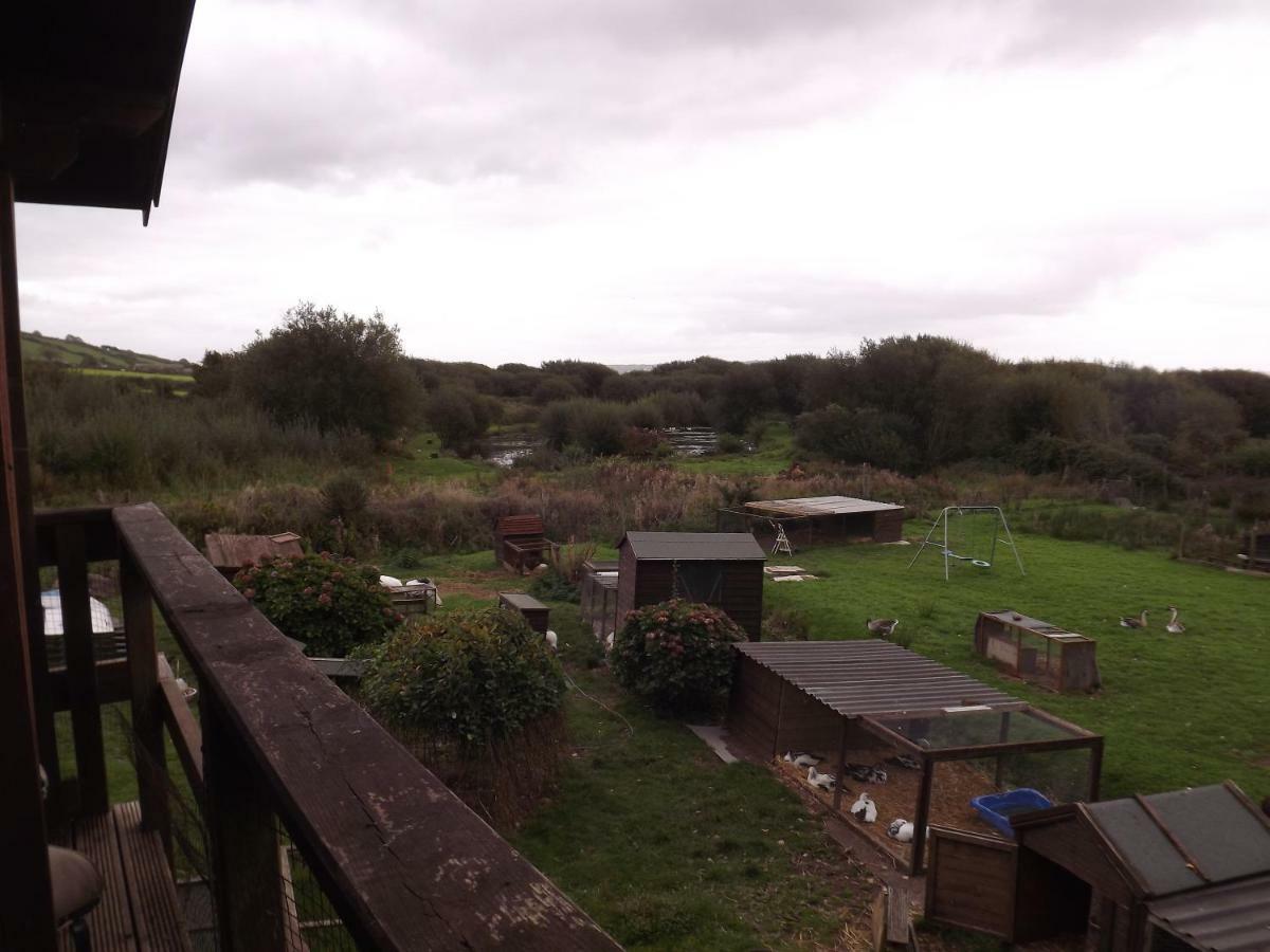 Вилла Marsh Water Ponds Fishery Kidwelly Экстерьер фото